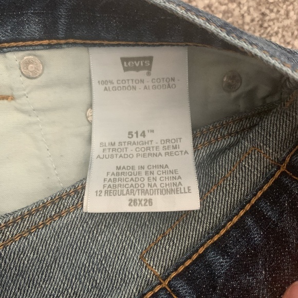 Levi’s 514 Slim Straight Low-Waisted Jeans - Picture 2 of 4